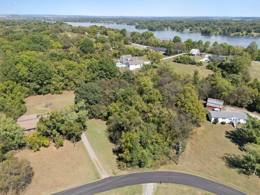 210 Crosswinds Dr, Mount Juliet, TN 37122 - #3