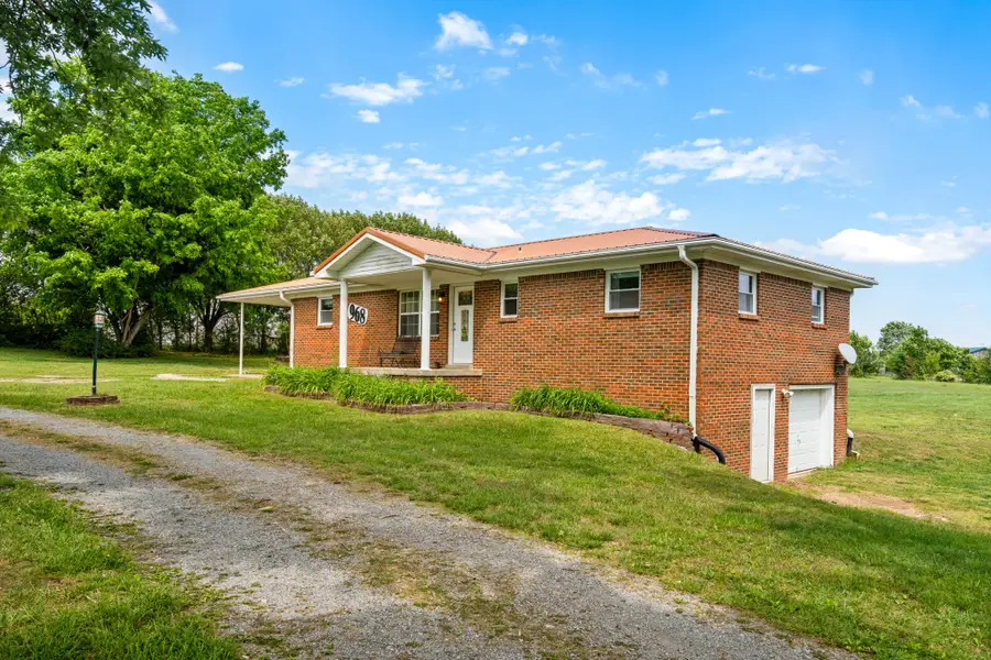 968 Old Nashville Hwy, McEwen, TN 37101 - #2