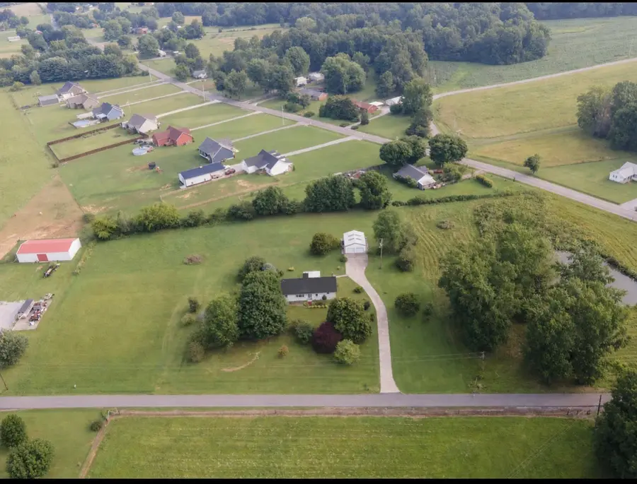 120 Walker Rd, Cottontown, TN 37048 - #3