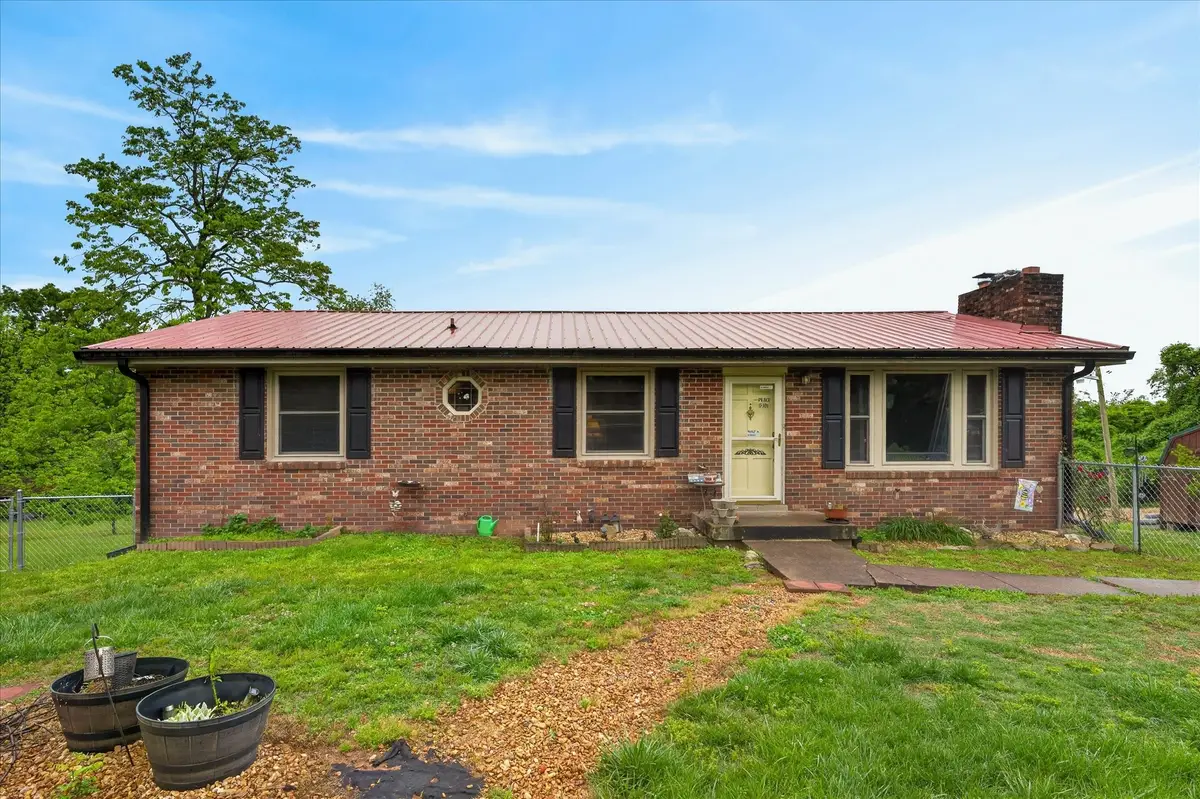 2500 Rawlings Rd, Woodlawn, TN 37191 - #1