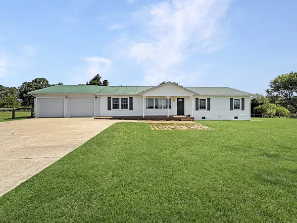 1390 Cooley Ford Rd, Tennessee Ridge, TN 37178