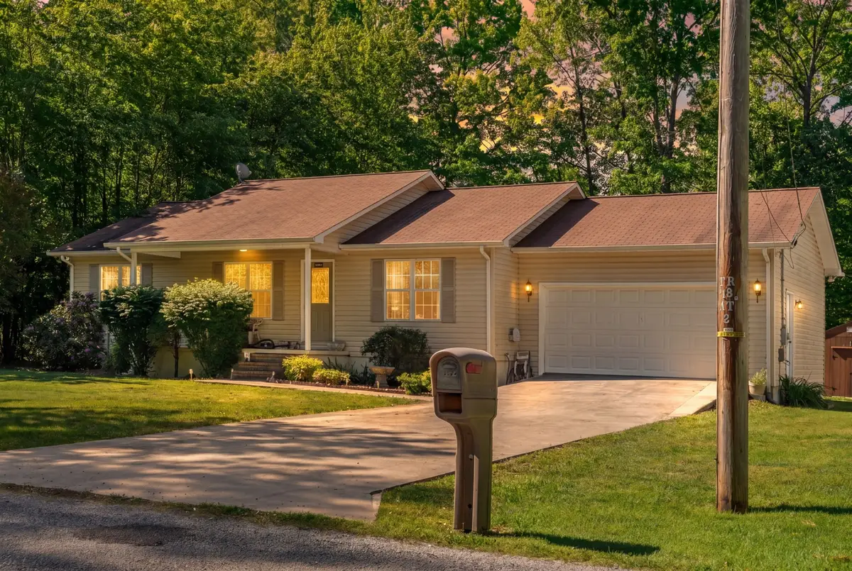 9044 Weketa Dr, Crossville, TN 38572 - #1