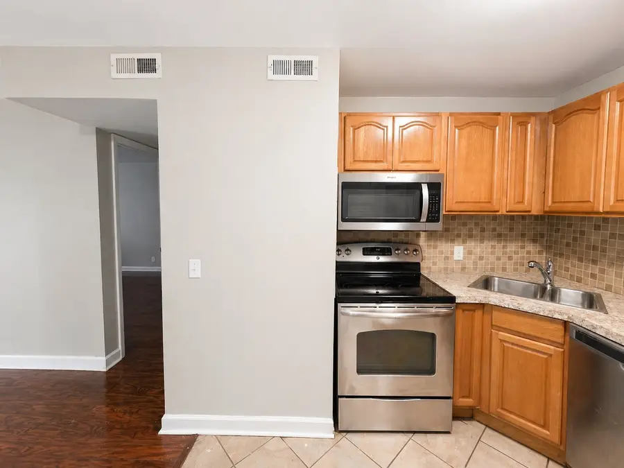 555 N Dupont Ave #A12, Madison, TN 37115 - #3