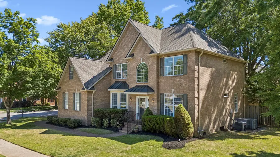 283 Stonehaven Cir, Franklin, TN 37064 - #2