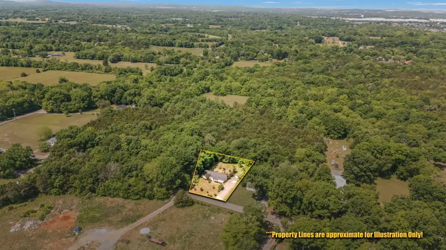 6011 Buckeye Valley Rd, Murfreesboro, TN 37129 - #2