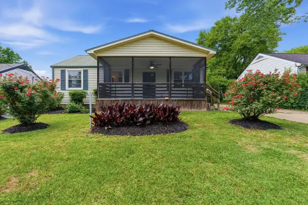 5615 Meadowcrest Ln, Nashville, TN 37209
