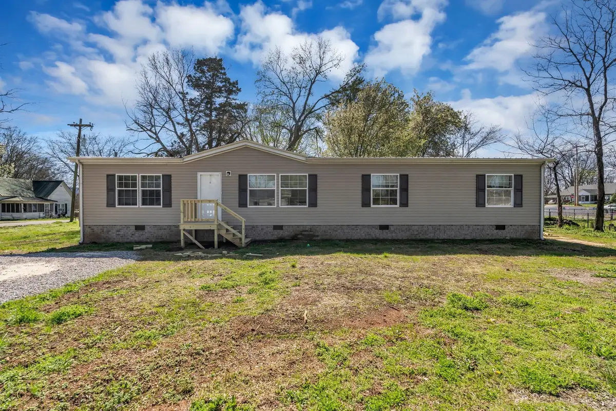 201 England St W, Cowan, TN 37318 - #1