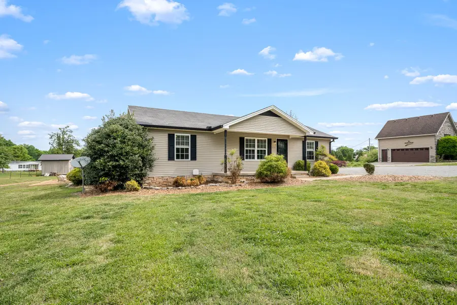 1068 Frank Martin Rd, Shelbyville, TN 37160 - #3