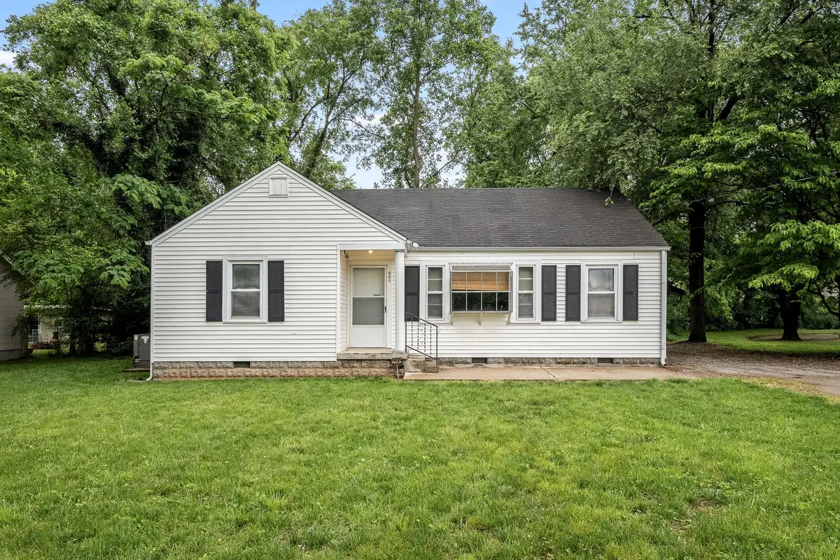 304 4th Ave, Murfreesboro, TN 37130 - #1