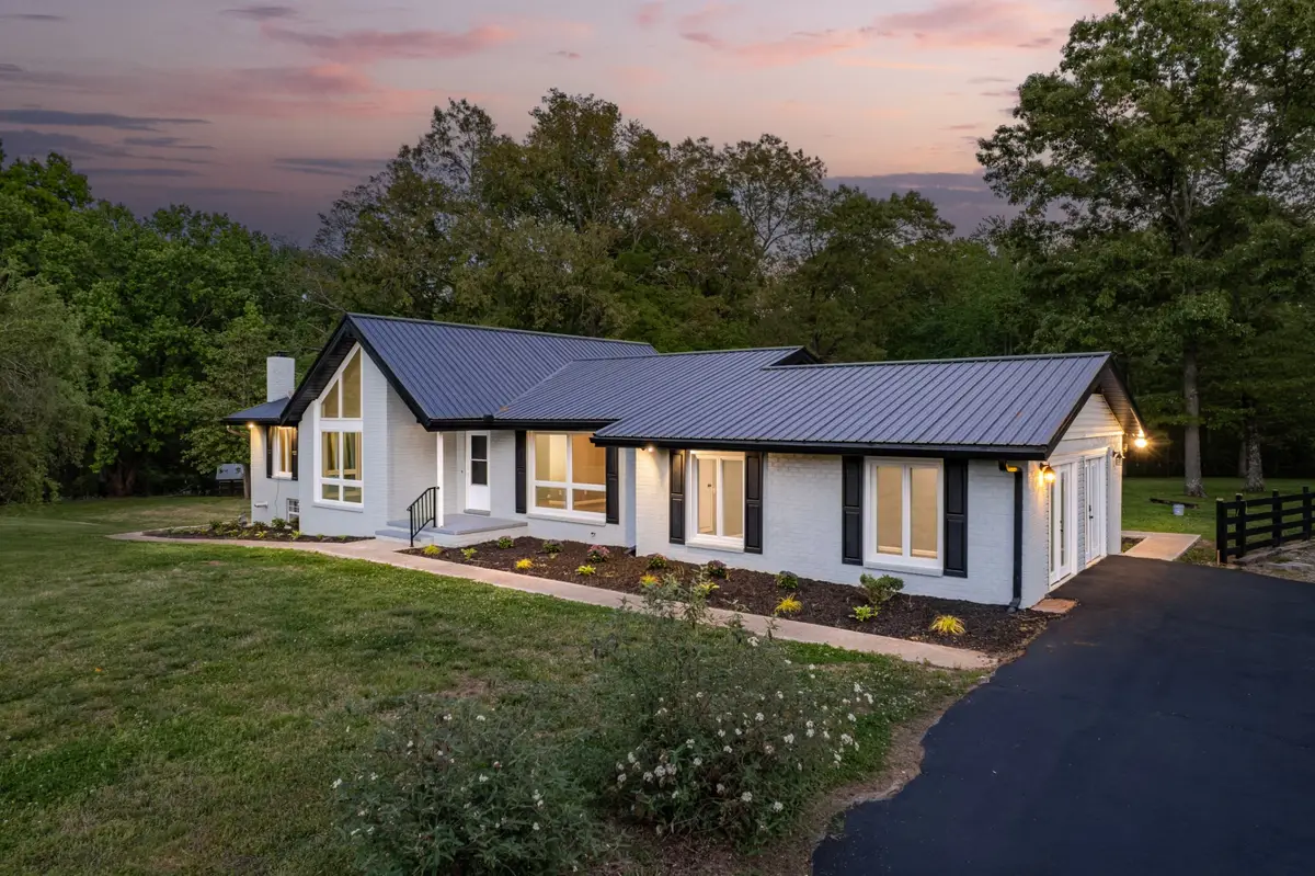 26 Oakwood Ave, Summertown, TN 38483 - #1