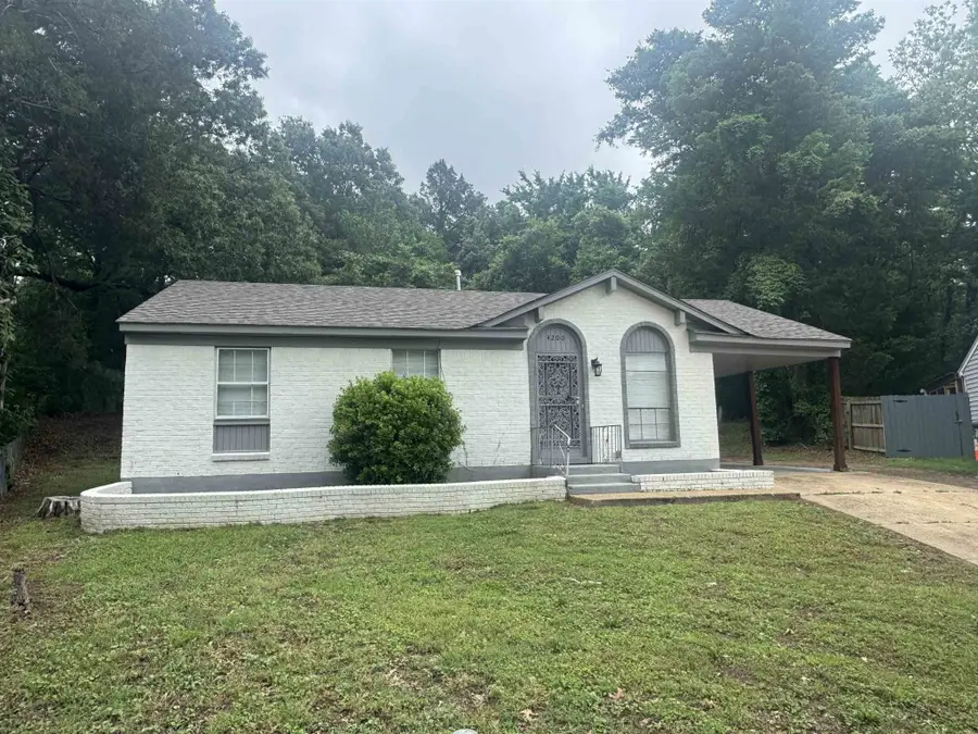 4200 Clydesdale Dr, Memphis, TN 38109 - #2