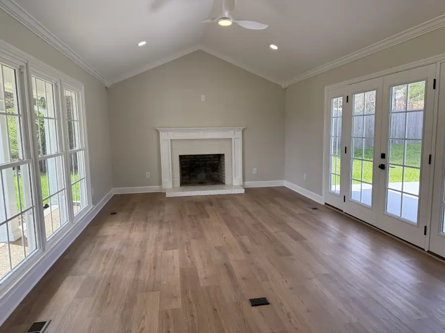 1418 Courtland Dr, Columbia, TN 38401 - #2