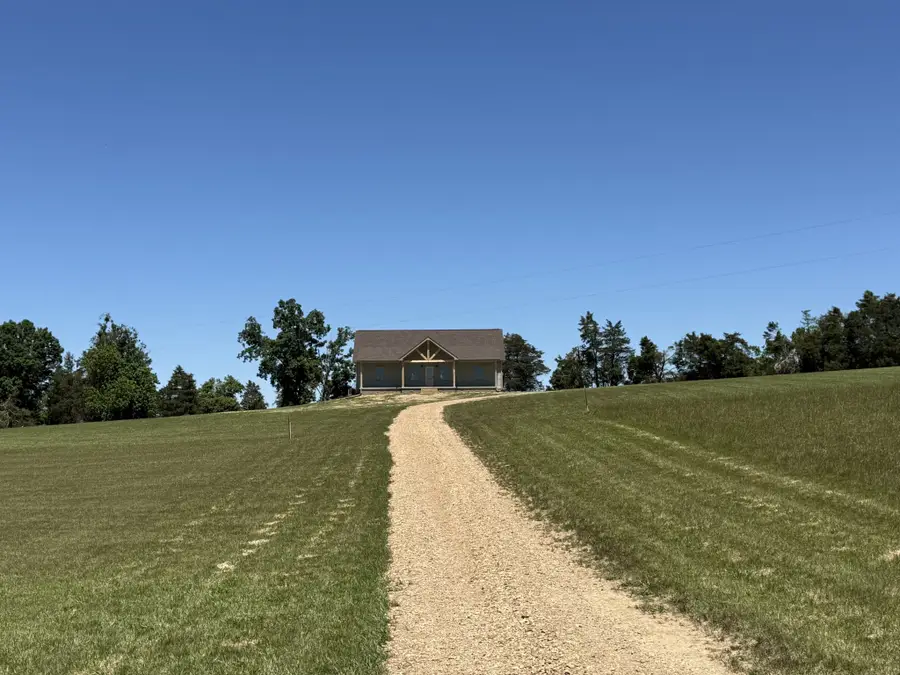 82 Wl White Ln, Red Boiling Springs, TN 37150 - #2