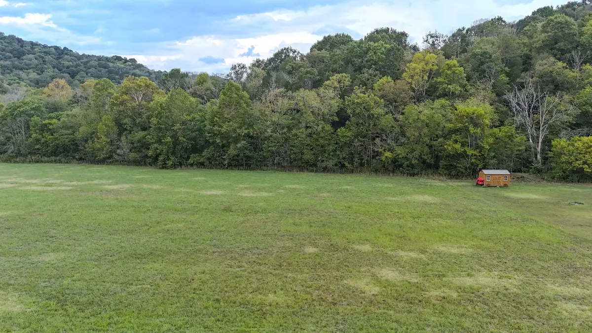 8 Hartsville Road, Lafayette, TN 37083 - #1
