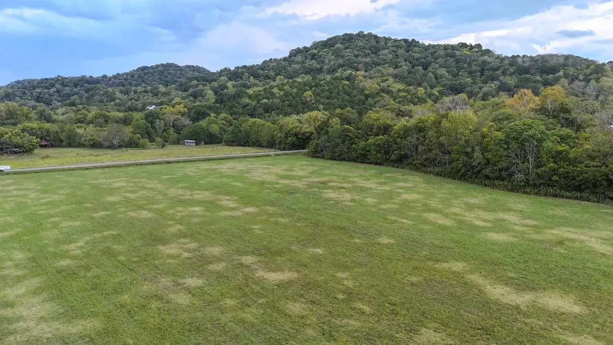 9 Hartsville Road, Lafayette, TN 37083 - #1