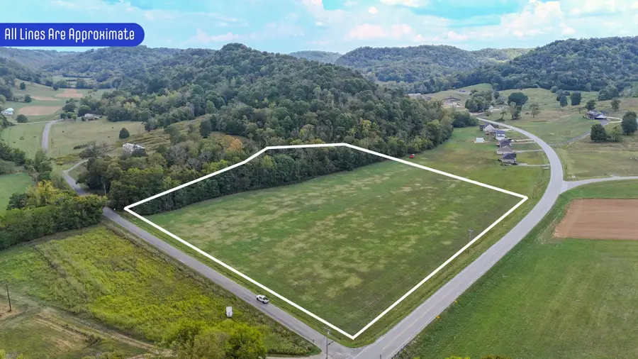 9 Hartsville Road, Lafayette, TN 37083 - #3