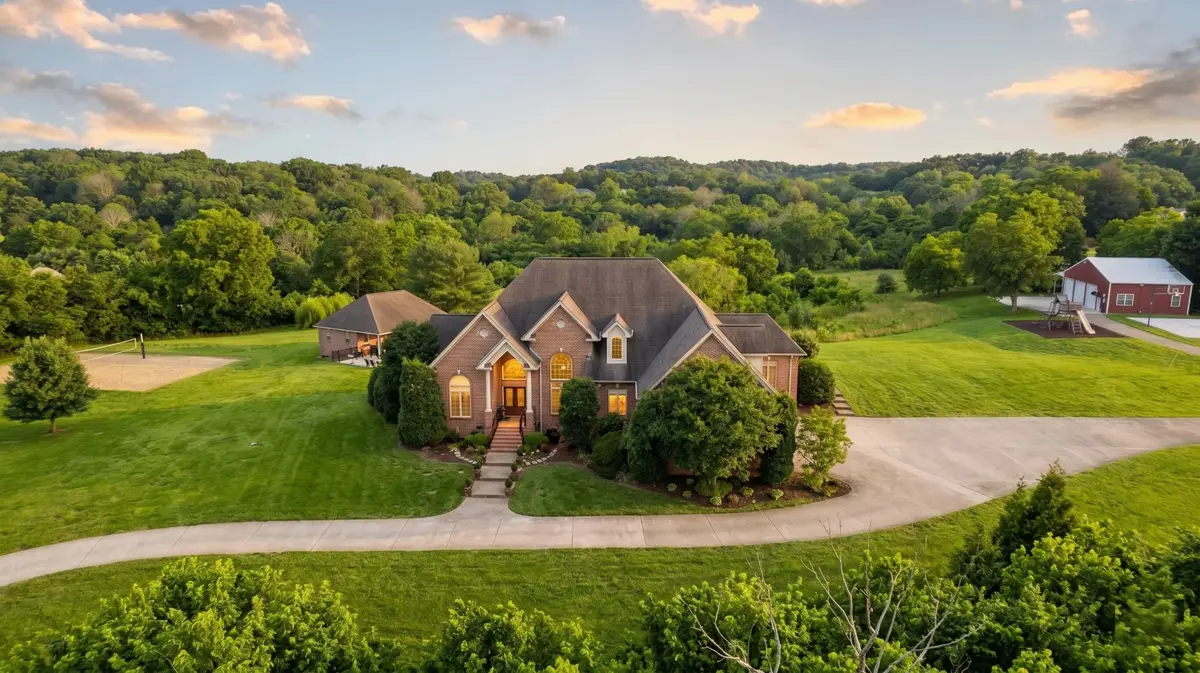 1357 Madison Creek Rd, Goodlettsville, TN 37072 - #1