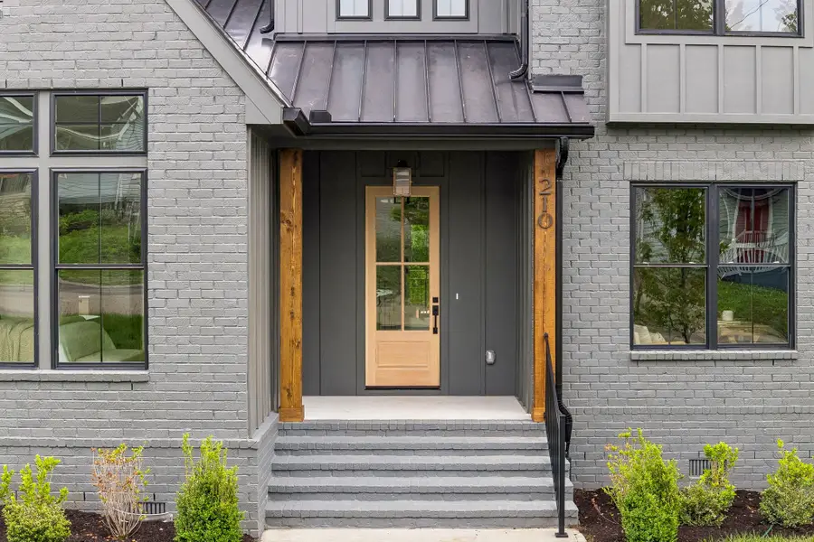 210 Chamberlin St, Nashville, TN 37209 - #2