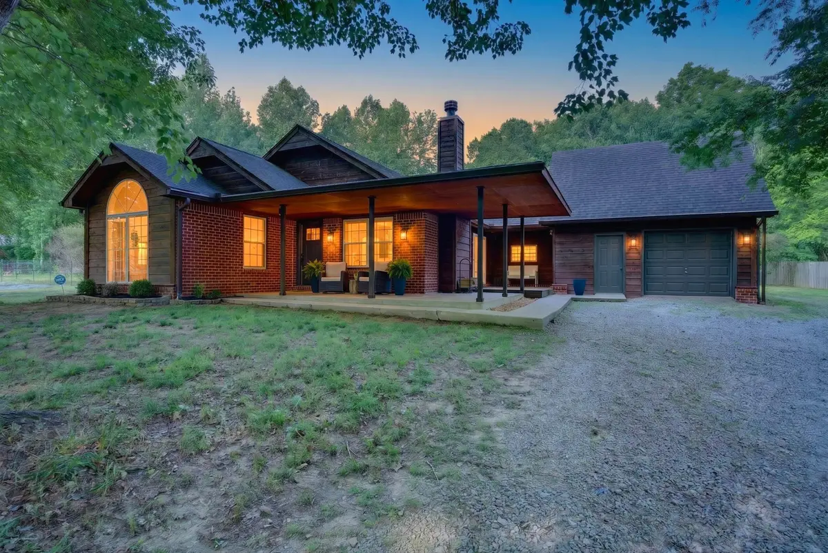 1039 Lena Rosson Rd, Chapmansboro, TN 37035 - #1