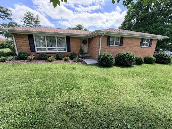 207 Mary Sharp Dr, Decherd, TN 37324