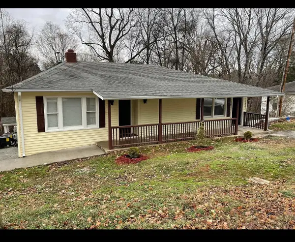 428 Shelby St, Clarksville, TN 37042