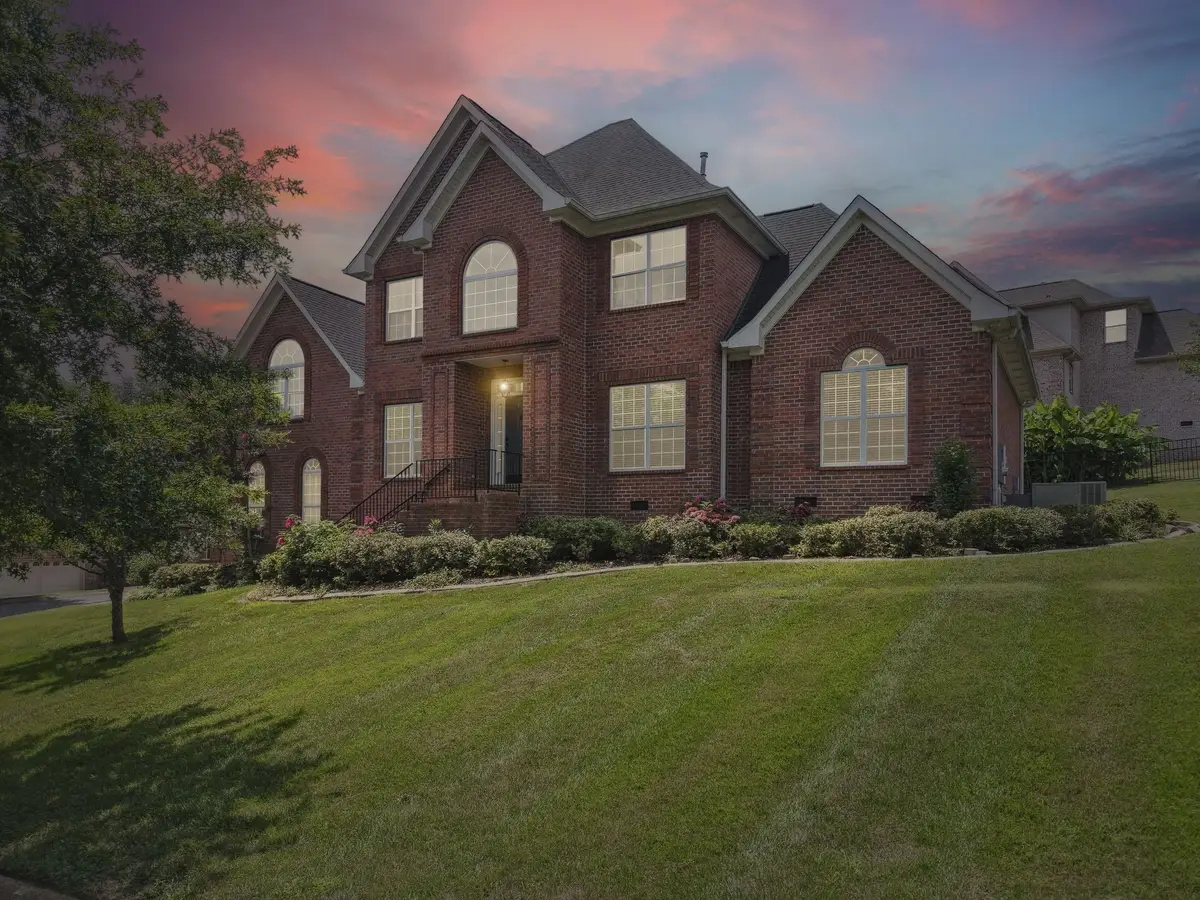 1046 Island Brook Dr, Hendersonville, TN 37075 - #1