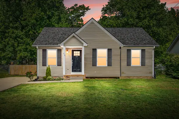 414 Donna Dr, Clarksville, TN 37042