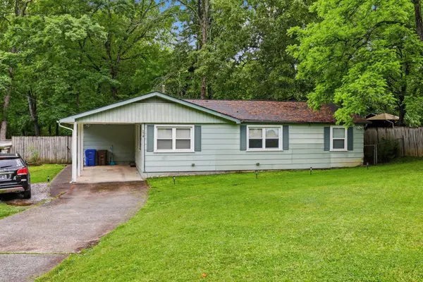 170 Northwestern Ave, Oak Ridge, TN 37830
