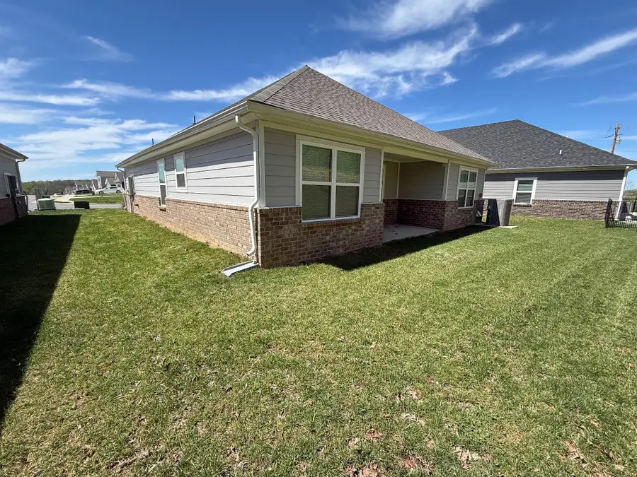 1003 Autumnwood Dr, Dickson, TN 37055 - #3