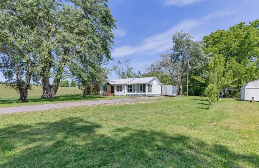 2976 Shrum Cemetery Rd, Westmoreland, TN 37186 - #3