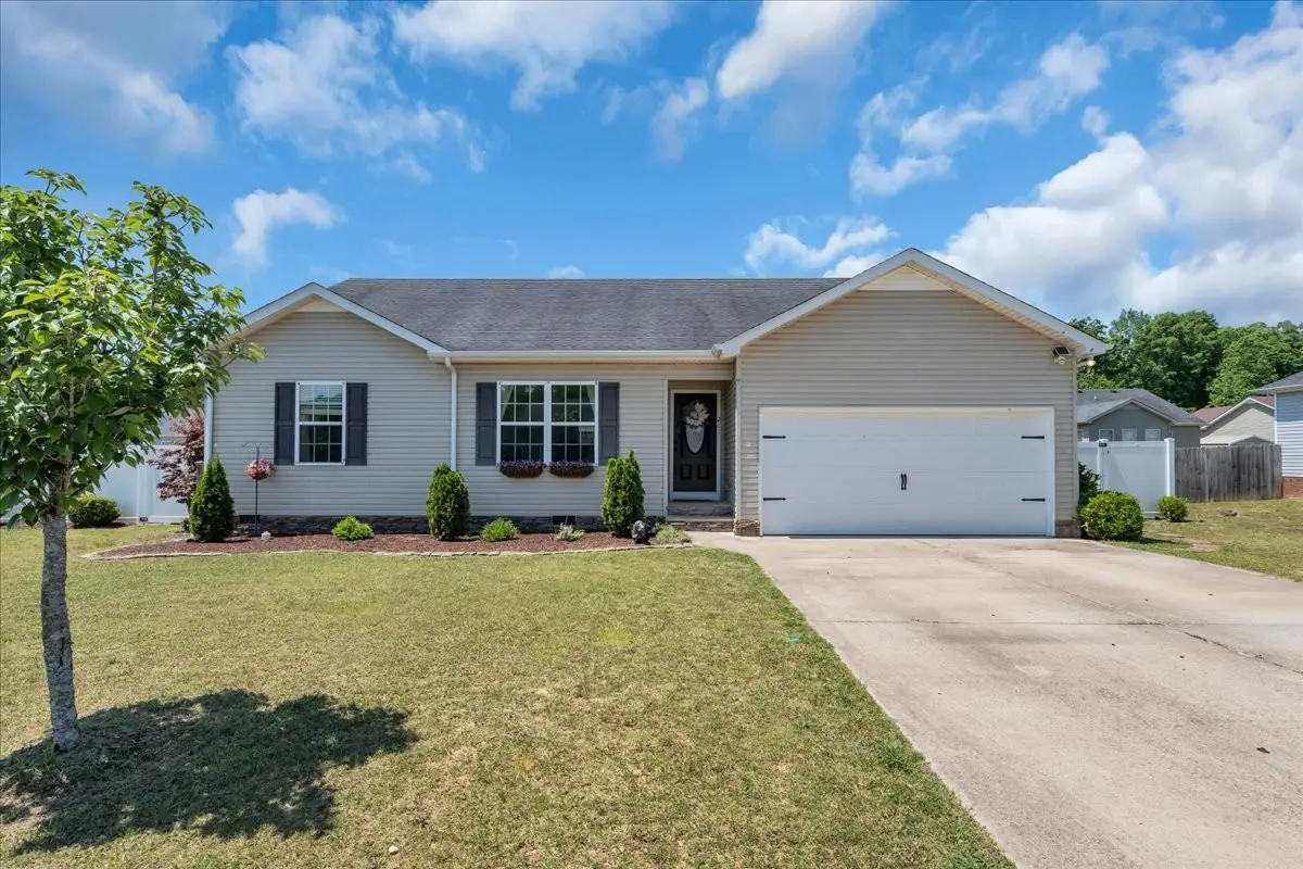 211 Williamsburg Cir, Tullahoma, TN 37388 - #1