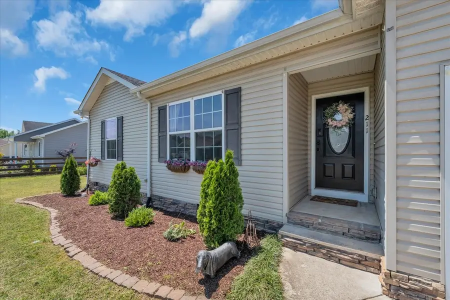 211 Williamsburg Cir, Tullahoma, TN 37388 - #3