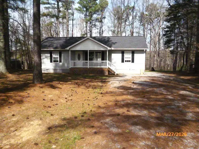 205 Windy Park Dr, Mc Ewen, TN 37101 - #1