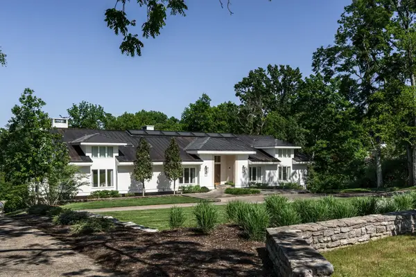 300 Sunnyside Dr, Nashville, TN 37205