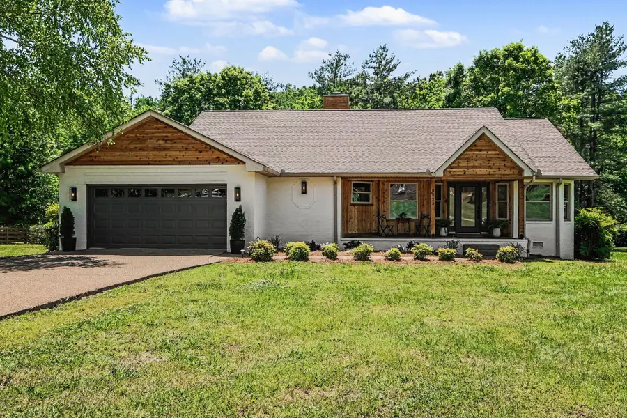 8525 Old Harding Ln, Nashville, TN 37221 - #2