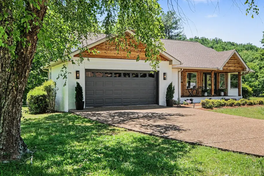 8525 Old Harding Ln, Nashville, TN 37221 - #3