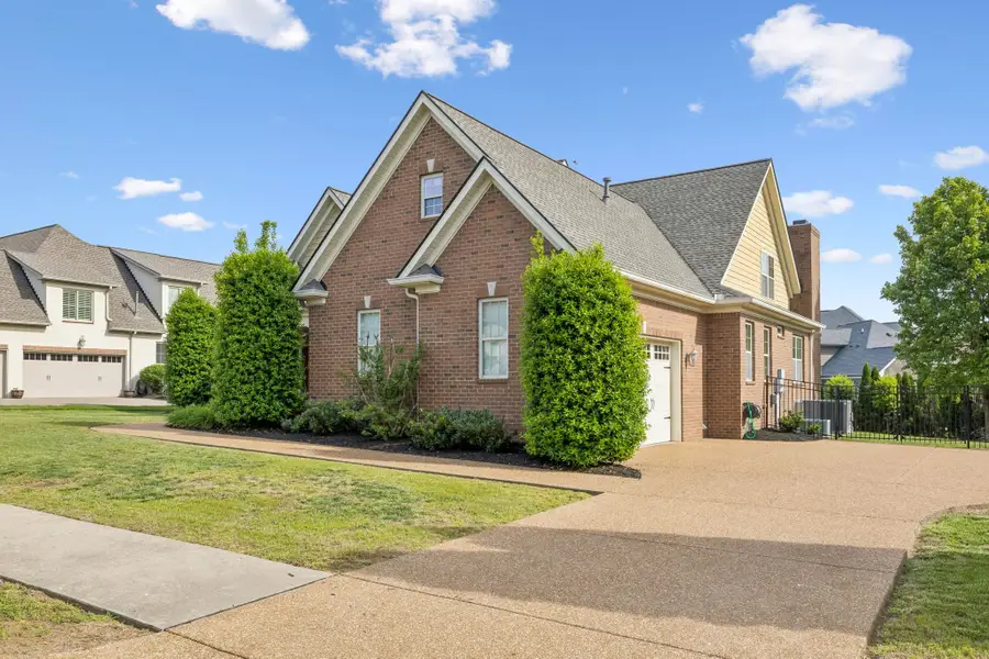 1067 Gadwall Cir, Hendersonville, TN 37075 - #2