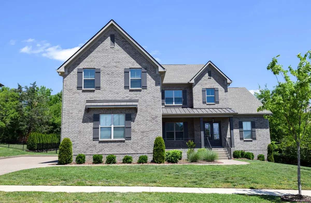 1002 Keeneland Dr, Gallatin, TN 37066 - #1