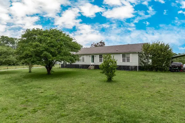 4870 Haley Ln, Columbia, TN 38401