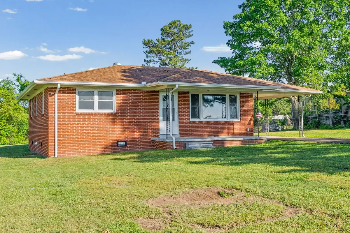 360 N Main St, Erin, TN 37061 - #1
