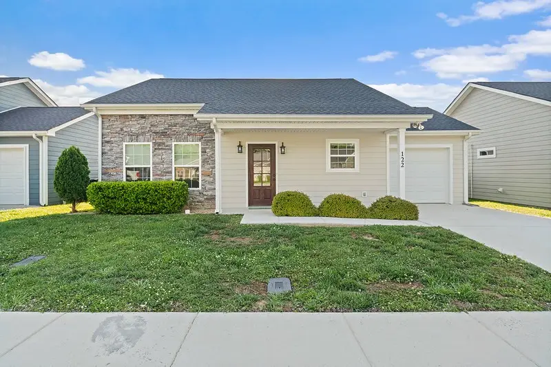 122 Nichols Dr, Woodbury, TN 37190 - #1