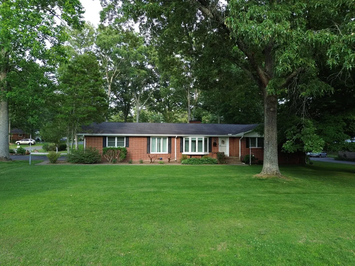 222 Crestwood Drive, Tullahoma, TN 37388 - #1