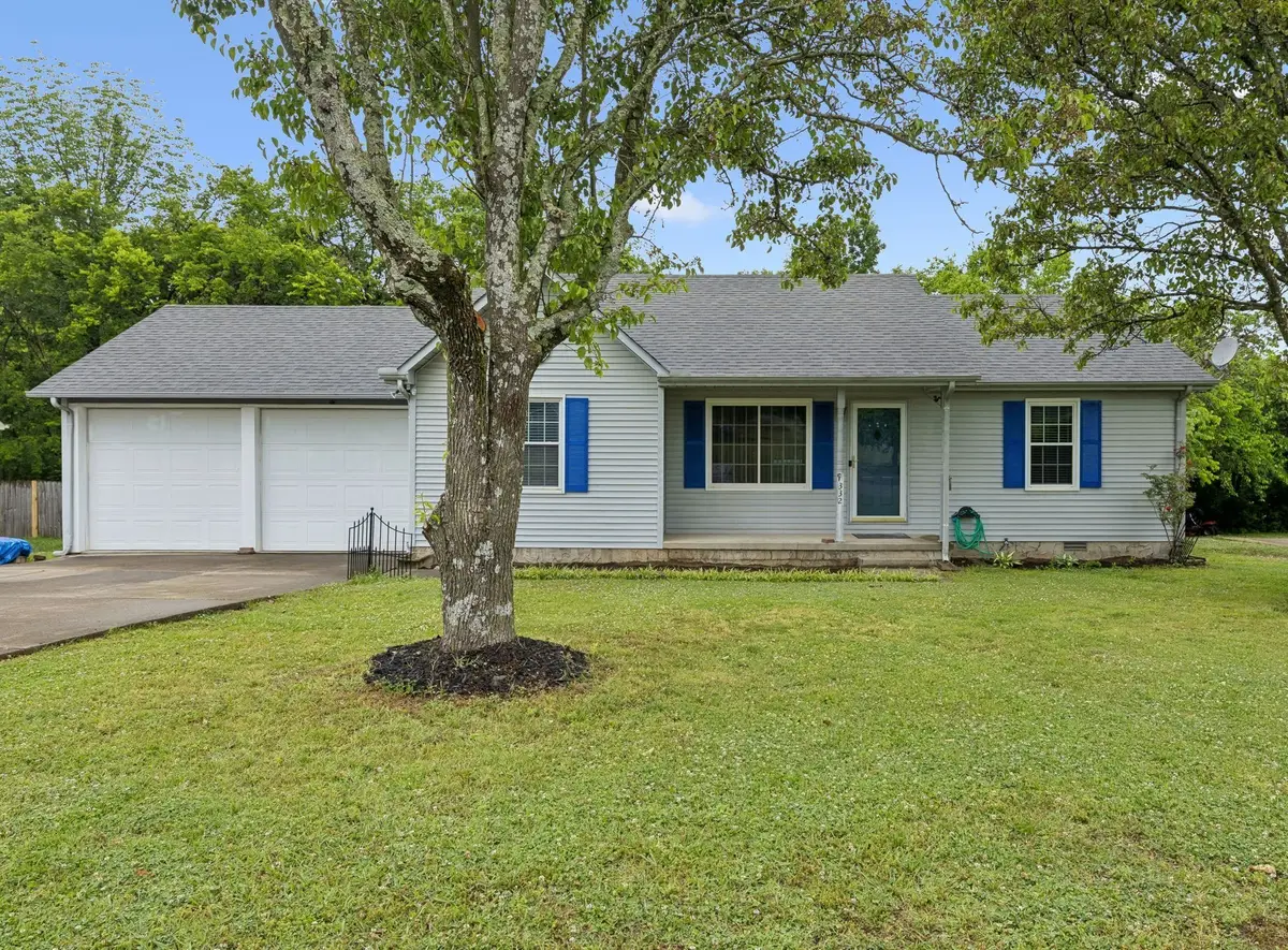 332 Kelsey Ct, La Vergne, TN 37086 - #1