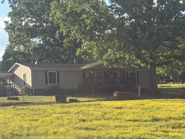 1126 Cedar Creek Rd, Vanleer, TN 37181 - #1