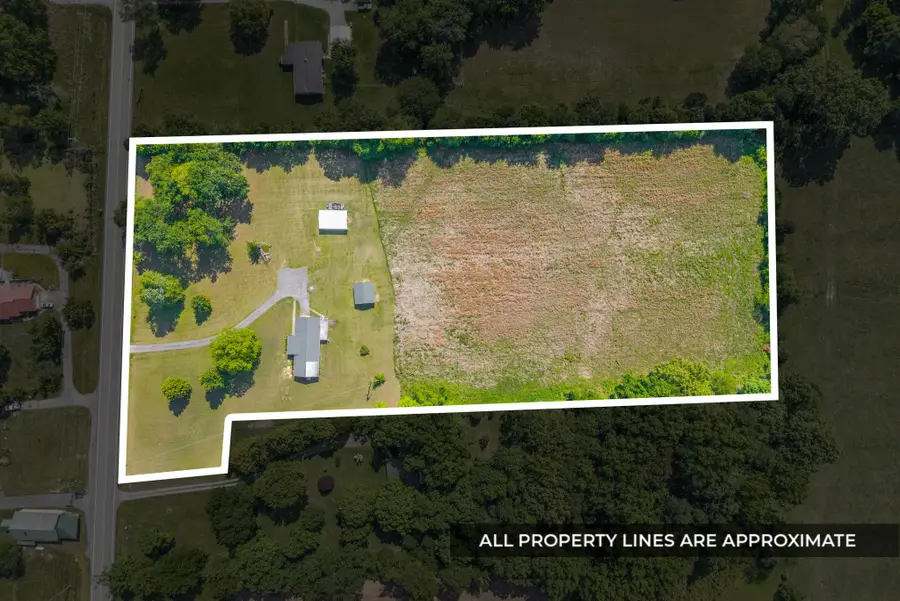 3824 Oakwood Rd, Woodlawn, TN 37191 - #3