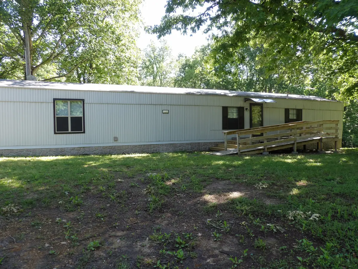 862 Chambers Spring Rd, Waverly, TN 37185 - #1