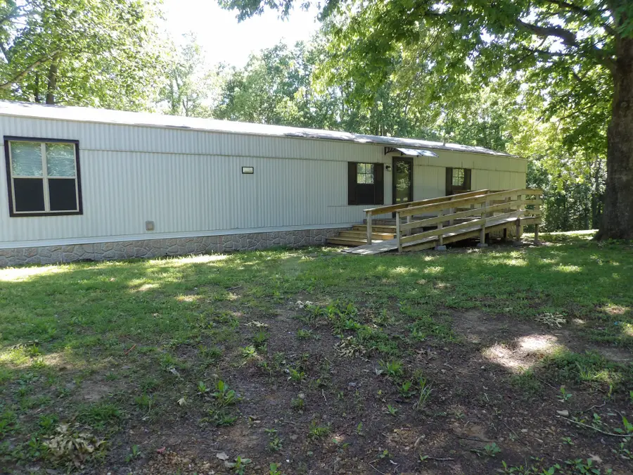 862 Chambers Spring Rd, Waverly, TN 37185 - #3