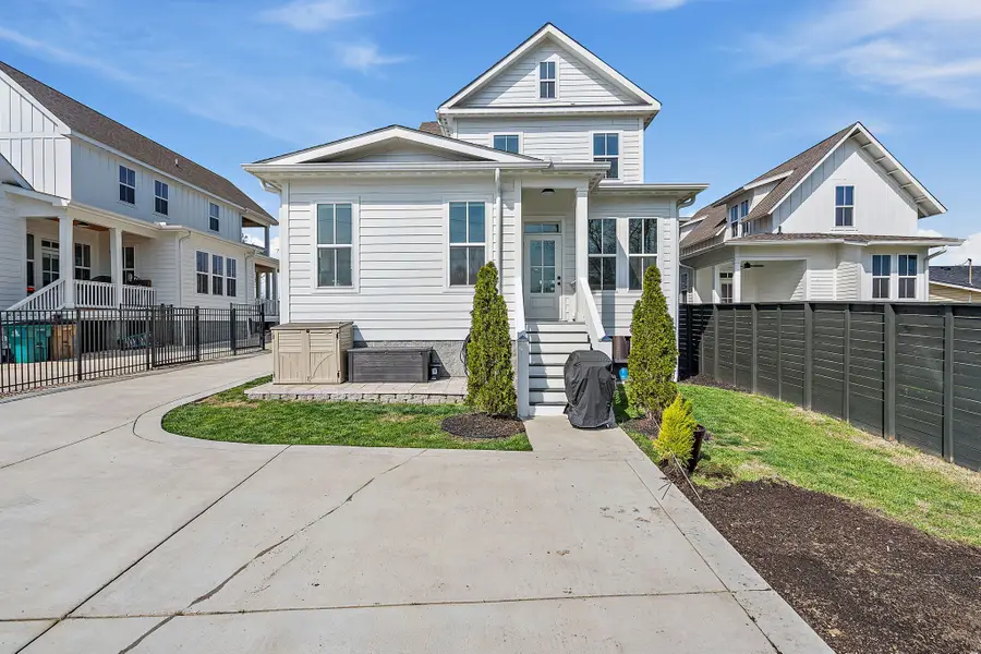 1510 E Stewarts Ln, Nashville, TN 37218 - #2