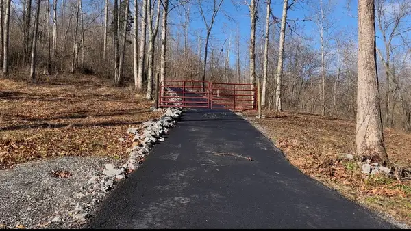 426 Rock House Hollow Road, Westmoreland, TN 37186