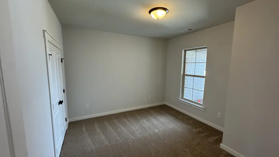 498 W Foxrun, Springfield, TN 37172 - #3